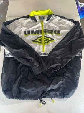 Umbro Black and Neon Yellow Men’s Windbreaker Pullover